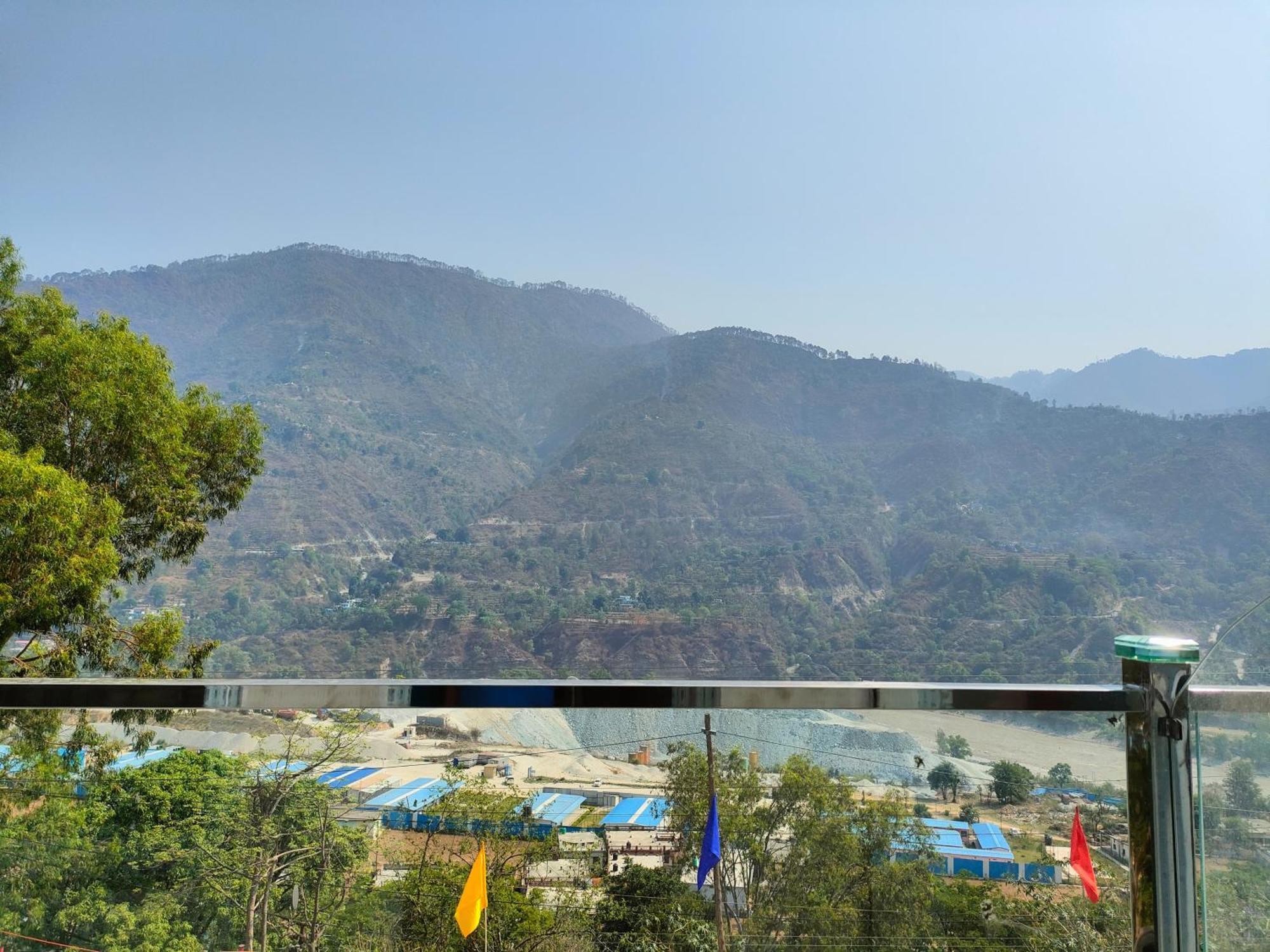 Bed In Mountain - Bnm Stays Chutwapipal Exterior photo